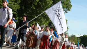 TÜS Tartu laulupeo Õnn ja rõõm rongkäigus 22.06.2024 / Foto: Airika Harrik (ERR)