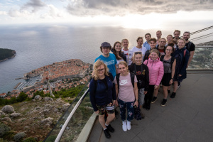 Tartu Üliõpilassegakoor Horvaatias, Dubrovnikus rahvusvahelisel koorikonkursil "Adriatic Pearl" (oktoober 2023). Foto: Andres Mihkelson
